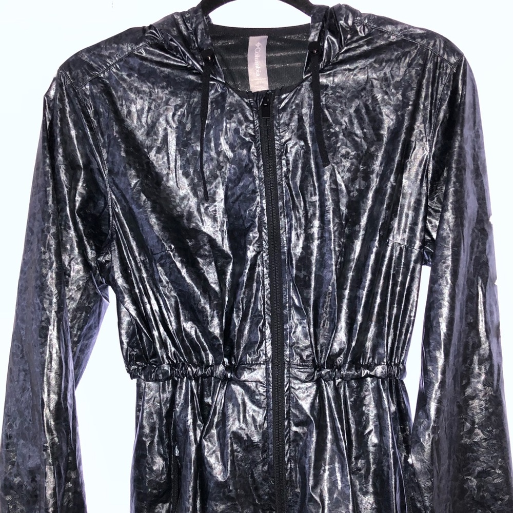 Columbia - Small - Lightweight Hooded Windbreaker Jacket